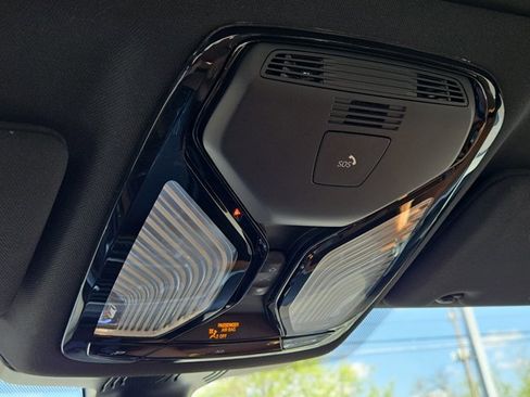 Used 2023 BMW 530i xDrive image 32