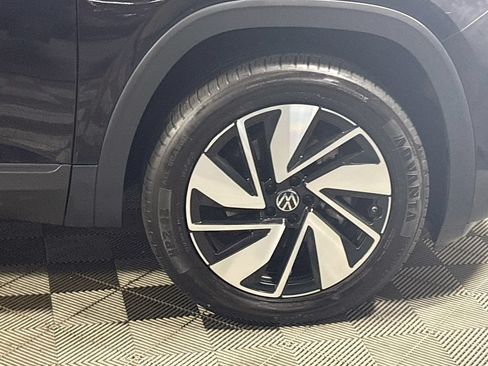 Used 2024 Volkswagen Atlas SE AWD/4WD image 23