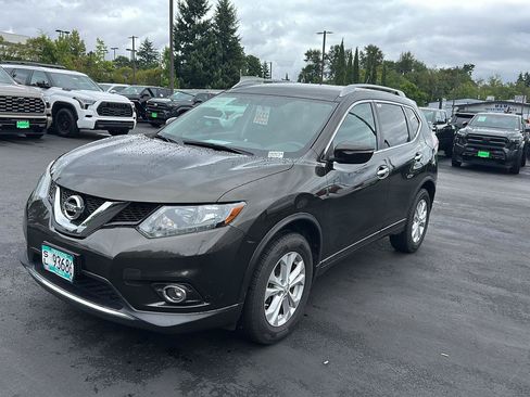 Used 2015 Nissan Rogue SV AWD/4WD image 1