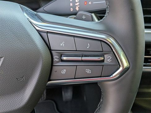New 2026 Chevrolet Equinox LT w/ Midnight Edition FWD image 12