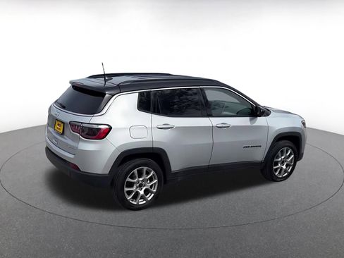Used 2025 Jeep Compass Limited AWD/4WD image 14