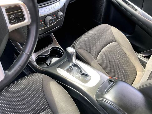 Used 2018 Dodge Journey SE FWD image 16