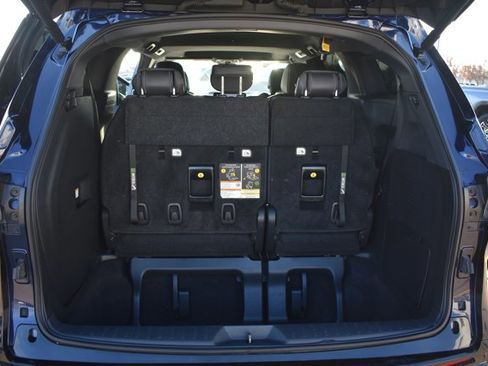 Used 2023 Toyota Sienna XSE image 18