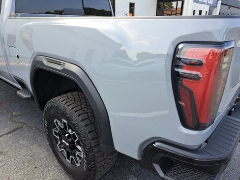 Used 2024 GMC Sierra 2500 AT4X AWD/4WD image 20
