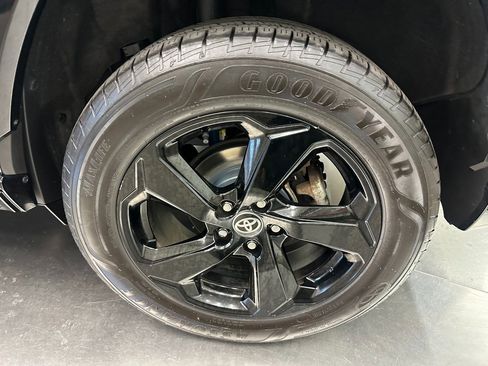 Used 2021 Toyota RAV4 XSE image 33