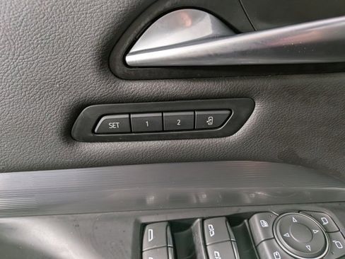 Certified 2025 Cadillac XT4 Premium Luxury image 9