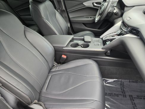 Certified 2025 Acura TLX w/ Technology Package image 21