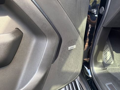 Used 2025 GMC Yukon AT4 w/ AT4 Premium Package image 16