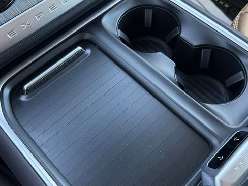 Certified 2025 Ford Expedition Max Platinum w/ Platinum Ultimate Package image 15