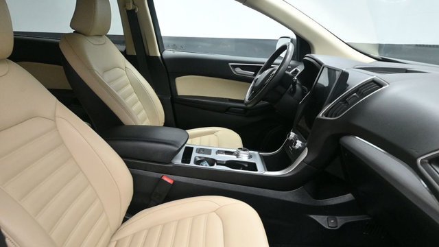 Used 2022 Ford Edge SEL AWD/4WD image 16