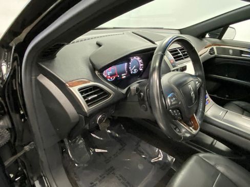 Used 2017 Lincoln MKZ Reserve image 32