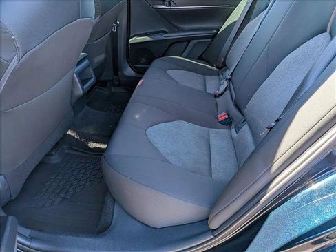 Used 2020 Toyota Camry LE FWD image 17