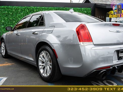 Used 2016 Chrysler 300 C RWD image 9