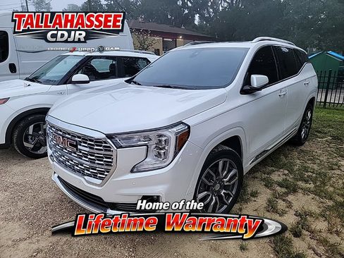 Used 2022 GMC Terrain Denali AWD/4WD image 1