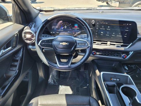 Used 2025 Chevrolet Equinox LT w/ Convenience Package II AWD/4WD image 19