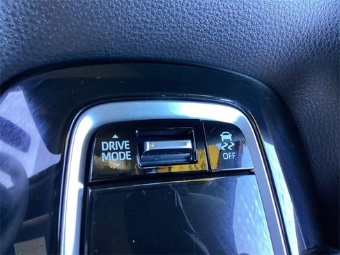 Certified 2025 Toyota Corolla SE image 22