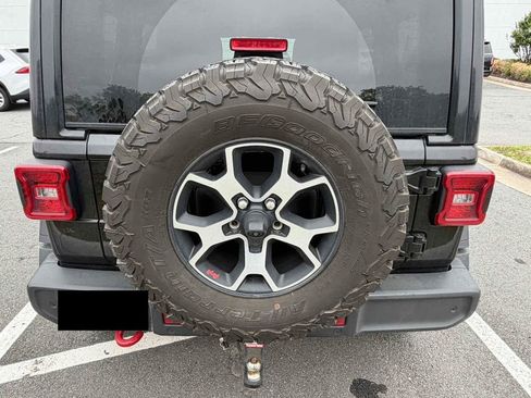 Used 2019 Jeep Wrangler Unlimited Rubicon AWD/4WD image 6