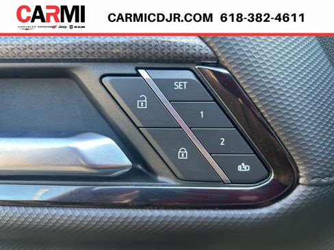 Used 2022 Chevrolet Silverado 1500 ZR2 w/ Technology Package image 14