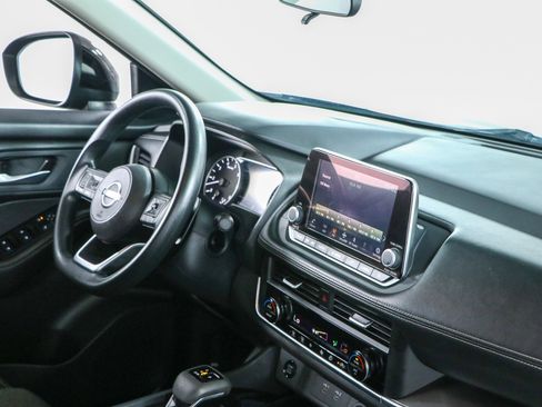 Used 2024 Nissan Rogue SV AWD/4WD image 25
