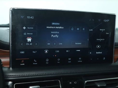 Used 2023 Lincoln Nautilus Reserve AWD/4WD image 28