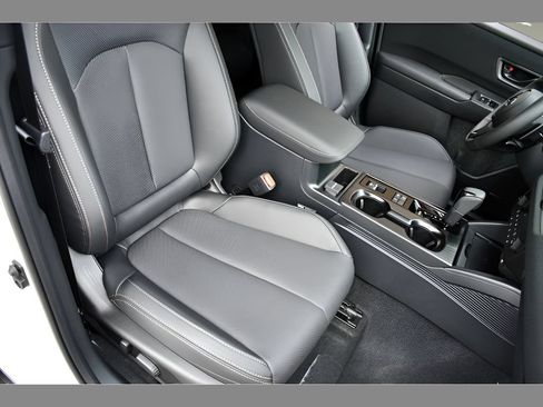 New 2026 Subaru Outback Limited AWD/4WD image 30
