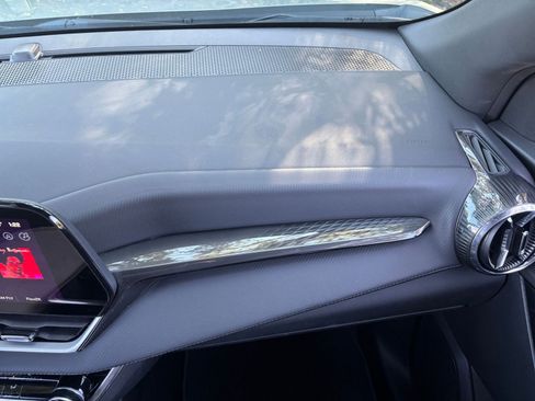 Used 2025 Chevrolet Equinox LT image 35