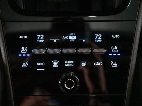 New 2025 Porsche Cayenne AWD/4WD image 30