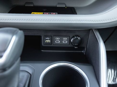 Certified 2026 Toyota Highlander XLE AWD/4WD image 20