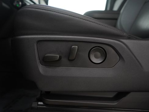 Used 2023 GMC Sierra 1500 SLT w/ SLT Premium Plus Package image 24