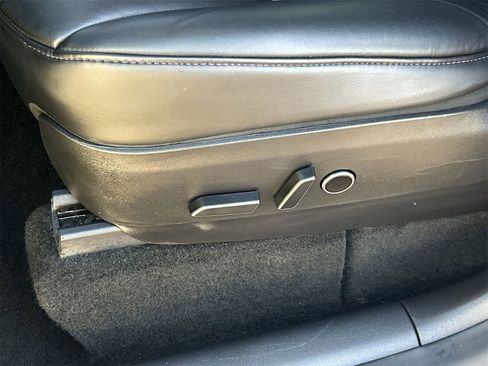 Used 2022 Tesla Model Y Performance image 16