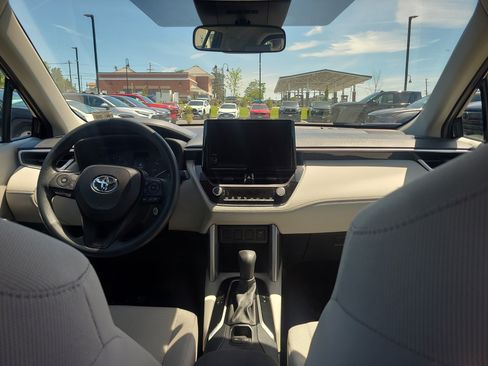 Certified 2023 Toyota Corolla Cross L AWD/4WD image 18