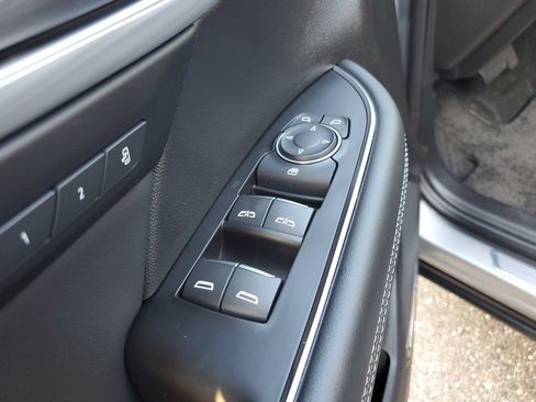 Used 2024 Buick Envision Avenir AWD/4WD image 17
