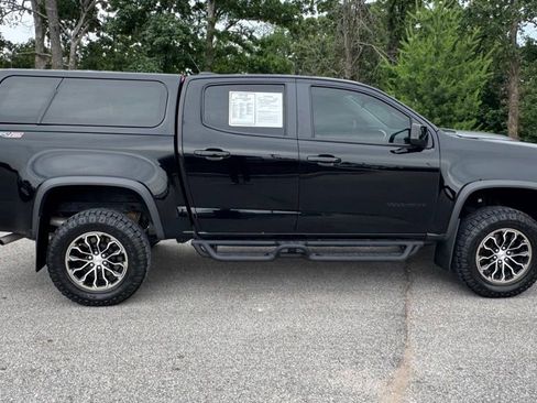 Used 2022 Chevrolet Colorado ZR2 AWD/4WD image 2