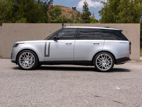 Used 2023 Land Rover Range Rover SE AWD/4WD image 8