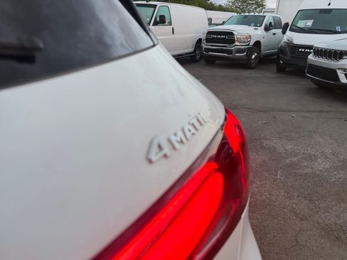 Used 2025 Mercedes-Benz GLC 300 4MATIC image 25