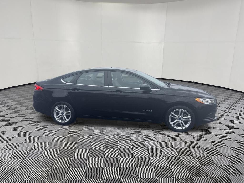 Used 2018 Ford Fusion S FWD image 4