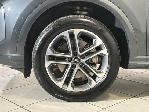 Used 2025 Audi Q5 Premium w/ Convenience Package image 16