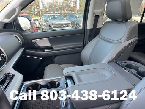 New 2025 Ford Expedition Active RWD image 9