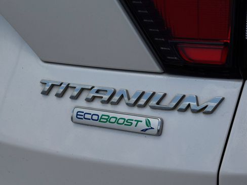 Used 2018 Ford Escape Titanium FWD image 19