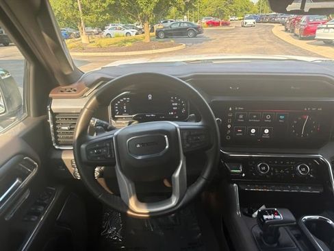 Used 2024 GMC Sierra 1500 Denali w/ Denali Reserve Package AWD/4WD image 14
