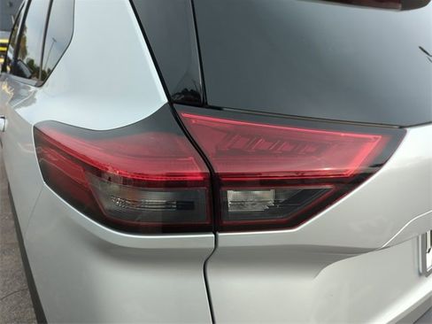 Certified 2021 Nissan Rogue SL w/ Premium Package image 13