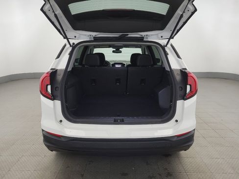 Used 2023 GMC Terrain SLE w/ Driver Convenience Package image 29