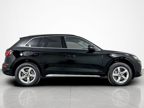 Used 2023 Audi Q5 2.0T Premium w/ Convenience Package image 6