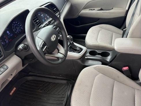 Used 2020 Hyundai Elantra SEL FWD image 9