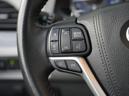 Used 2017 Toyota Sienna XLE Premium FWD image 43