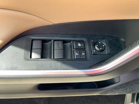 Used 2024 Toyota RAV4 LE AWD/4WD image 12