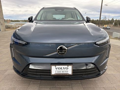 New 2026 Volvo EX90 Ultra image 3