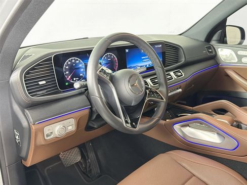 Used 2024 Mercedes-Benz GLE 450 4MATIC image 4