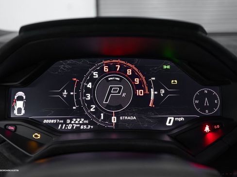 Used 2024 Lamborghini Huracan Sterrato image 28