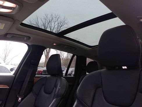 Used 2023 Volvo XC90 T8 Plus AWD/4WD image 13